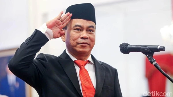 Foto: Menkominfo Budi Arie Janji Bakal Sikat Judi Online | Pifa Net