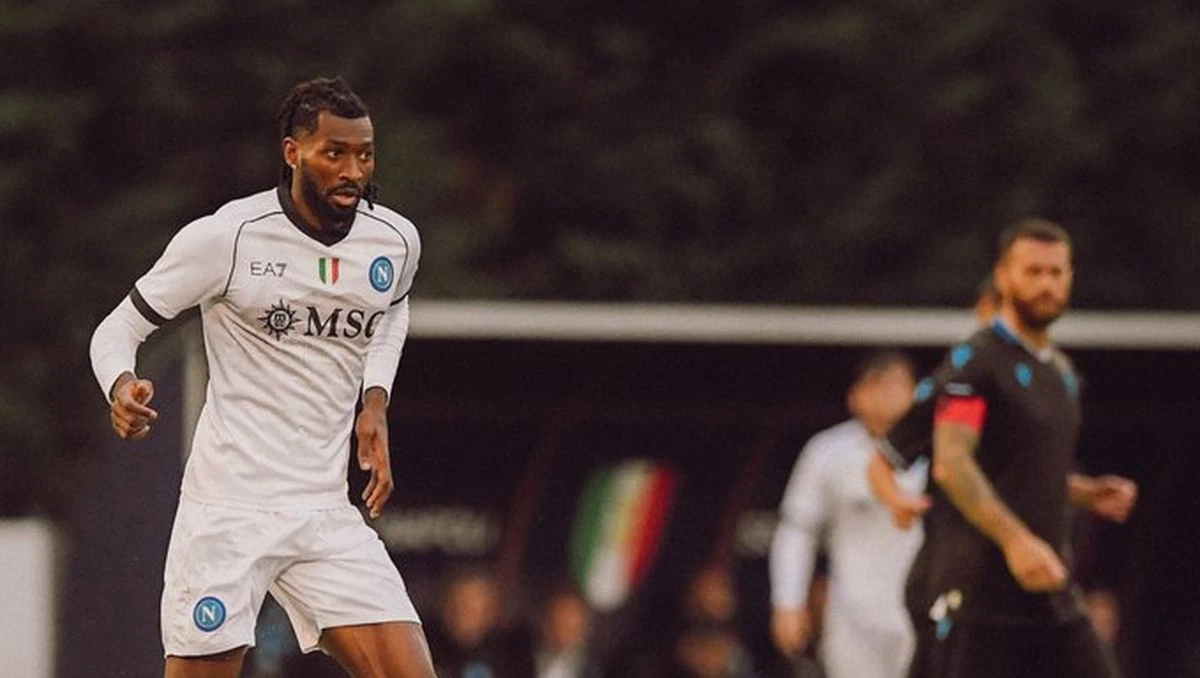 Foto: Napoli Ditahan Imbang SPAL 1-1 di Laga Uji Coba Pramusim 2023 | Pifa Net