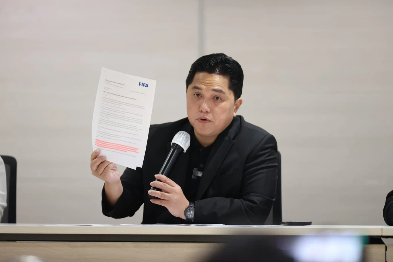 Ketum PSSI, Erick Thohir memastikan kesiapan Indonesia menyambut FIFA inpeksi venue Piala Dunia U-17 2023. (Dok. PSSI)