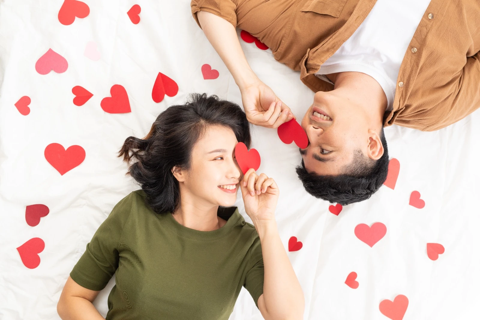 Foto: 5 Zodiak yang Mudah Jatuh Cinta Pada Pandangan Pertama | Pifa Net