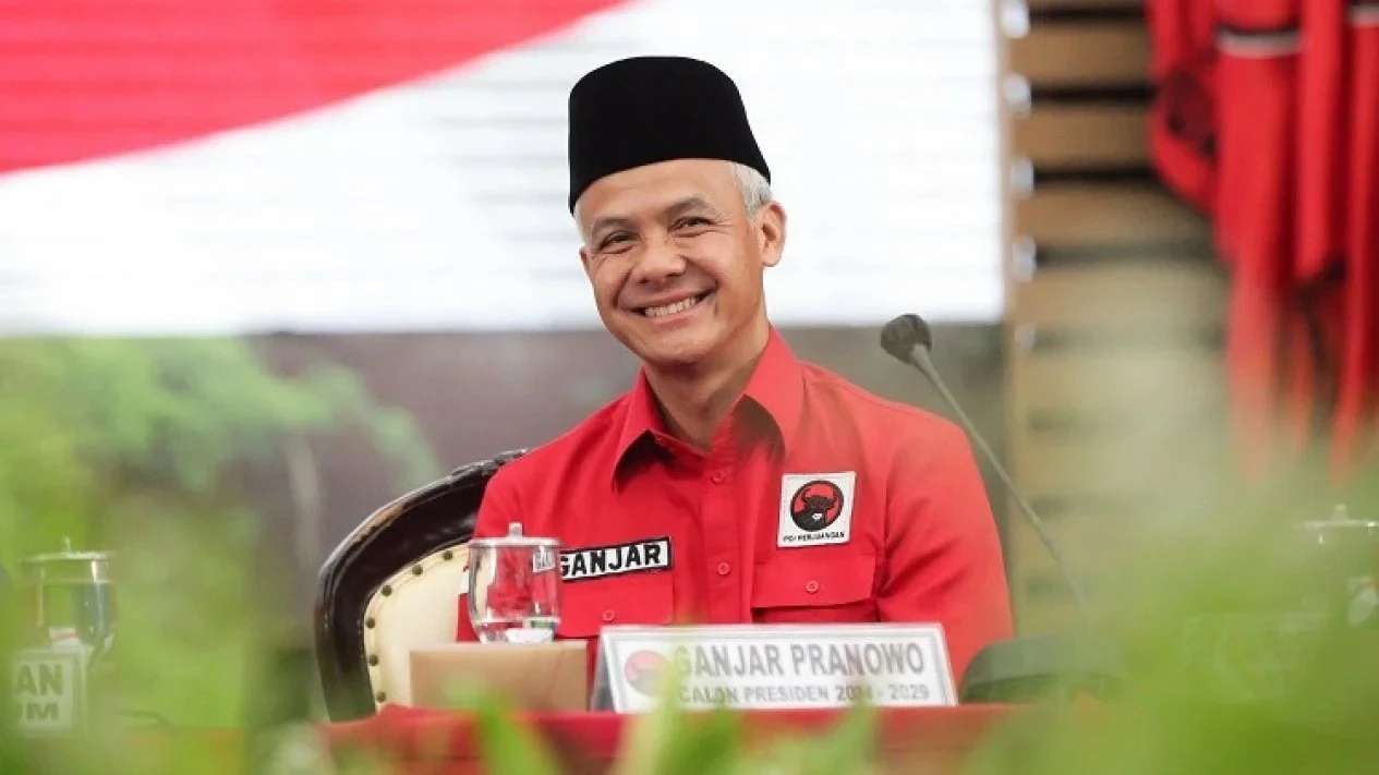 Foto: Ganjar Pranowo Tanggapi Santai Pertemuan PSI-Prabowo: Tidak Apa-apa | Pifa Net