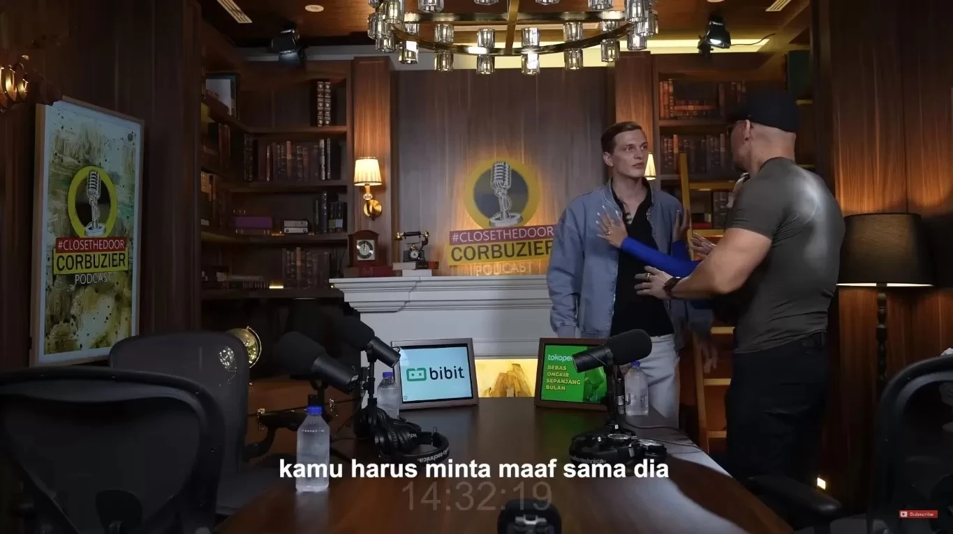 Foto: Ditanyakan Hal Sensitif, Calon Suami Lucinta Luna Emosi di Podcast Deddy Corbuzier | Pifa Net
