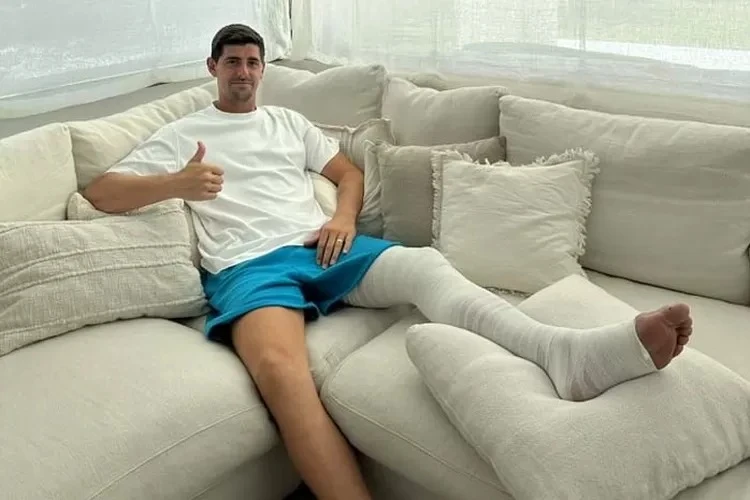 Foto: Courtois Cedera, Real Madrid Dekati David de Gea dan Kepa Arrizabalaga | Pifa Net