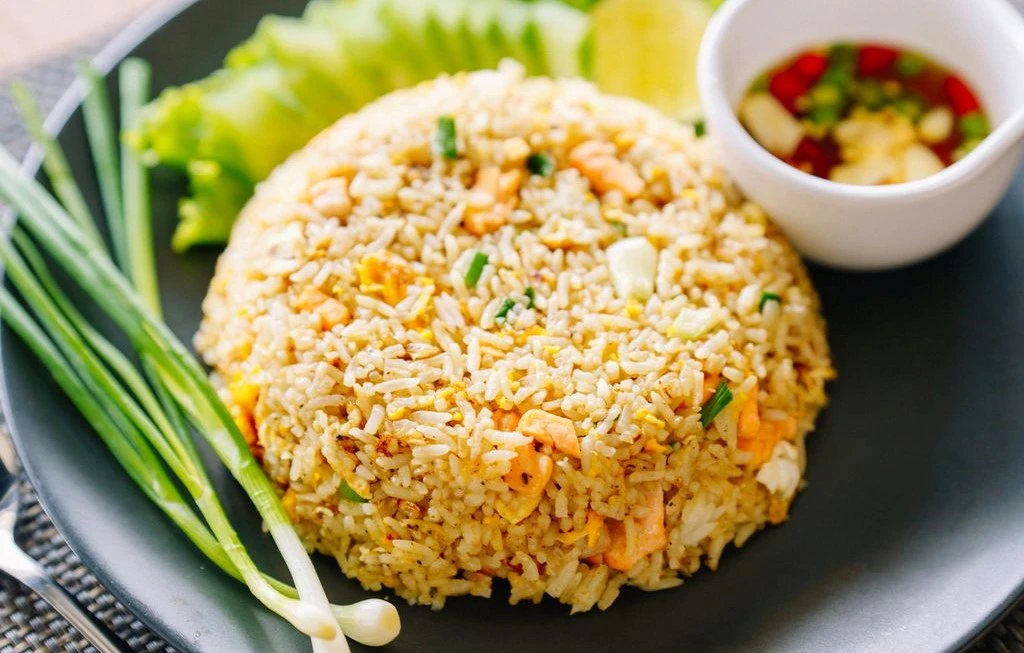 Nenek di China tewas gegara makan nasi goreng sisa semalam, dilaporkan karena mengandung bakteri Bacillus cereus. (Ilustrasi: DetikFood)