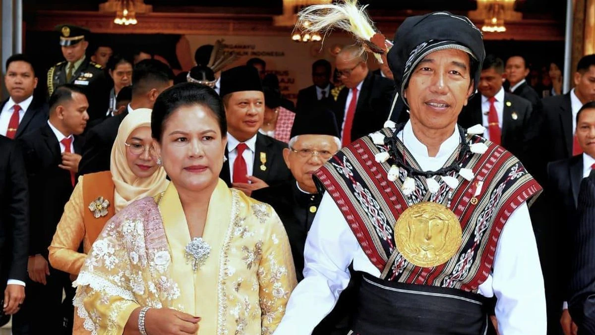 Foto: Arti Baju Adat Tanimbar yang Dikenakan Jokowi di Sidang Tahunan MPR: Hati-hati | Pifa Net