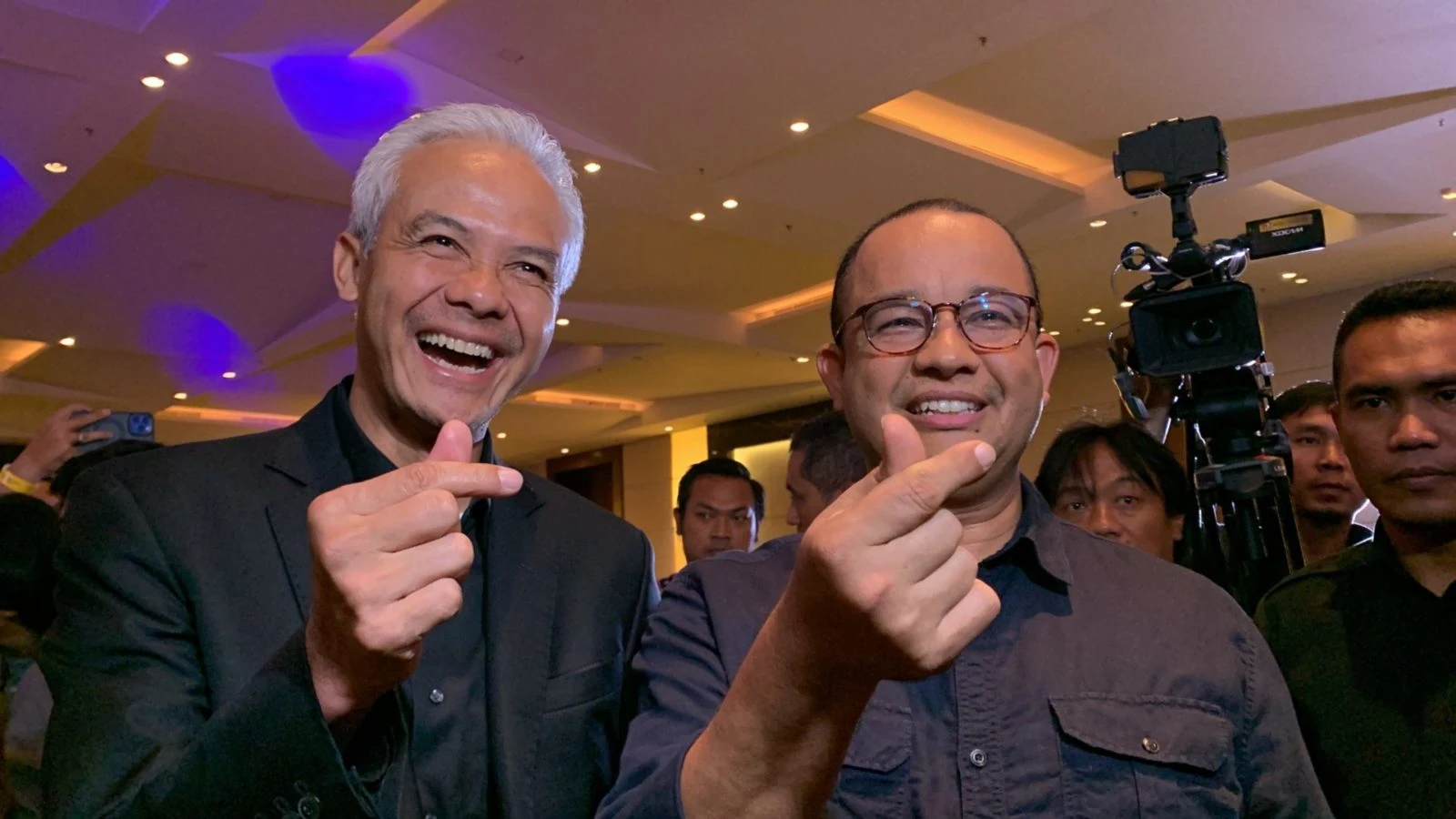 Foto: Survei Head to Head Litbang Kompas: Ganjar Unggul Telak 60,1% vs Anies 39,9% | Pifa Net