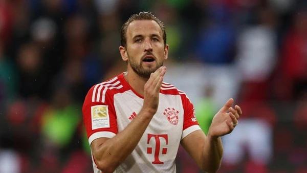 Foto: Harry Kane Tampil Apik, Bayern Munich Kalahkan Augsburg 3-1 di Pekan Kedua Liga Jerman | Pifa Net