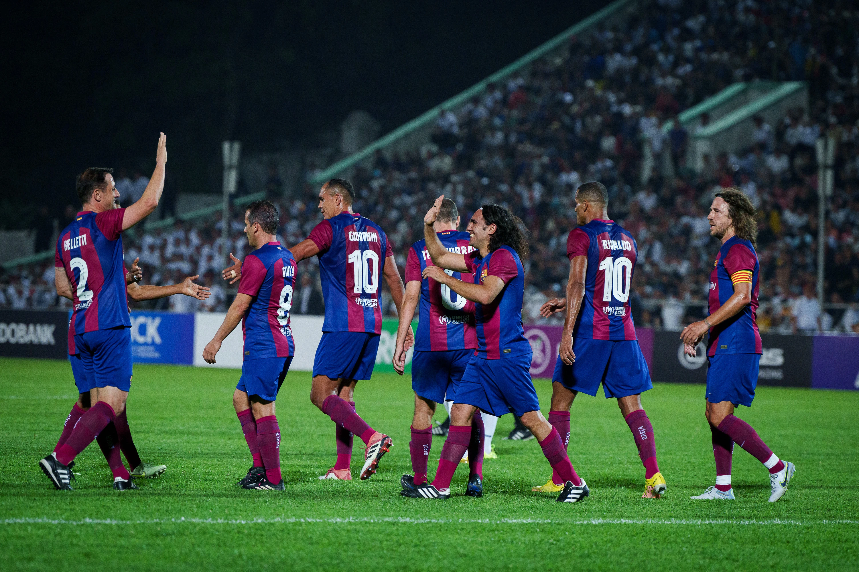 Foto: Barca Legends Kalahkan Tim Asian Legends 3-0, Puyol Ikut Main | Pifa Net
