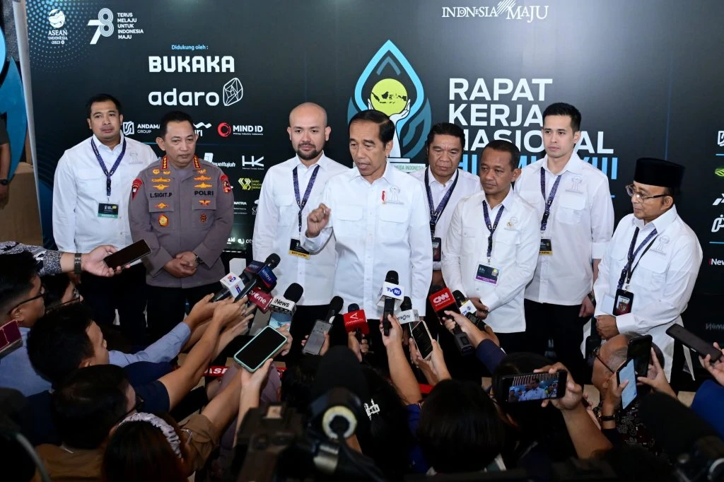 Foto: Soal Gangguan LRT, Presiden: Kekurangan akan Kita Evaluasi dan Perbaiki | Pifa Net