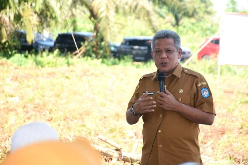 Foto: Letakkan Batu Pertama Pembangunan Rumah Bersubsidi, Muda: Banyak PNS yang Belum Punya Rumah Sendiri | Pifa Net