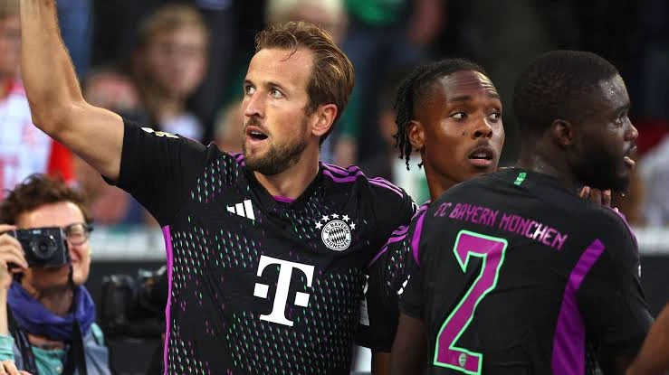 Foto: Bayern Munchen Comeback, Kalahkan Borussia Monchengladbach 2-1 | Pifa Net