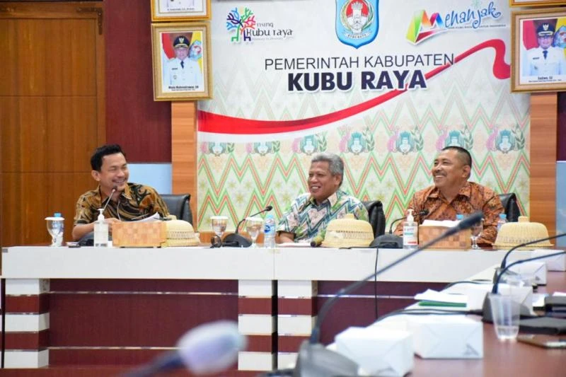 Foto: Pansus DPRD Sintang Konsultasi ke Pemkab Kubu Raya untuk Tingkatkan PAD, Disambut Bupati Muda | Pifa Net