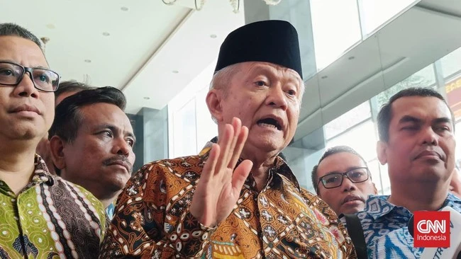 Foto: Ganjar Muncul di Tayangan Azan TV, Waketum MUI: Sangat Bagus, Ada Muatan Dakwah! | Pifa Net
