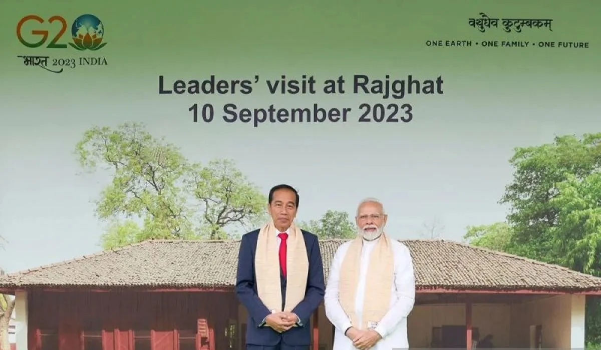 Foto: KTT G20 India, Presiden Jokowi Berikan Penghormatan kepada Mahatma Gandhi di Rajghat | Pifa Net