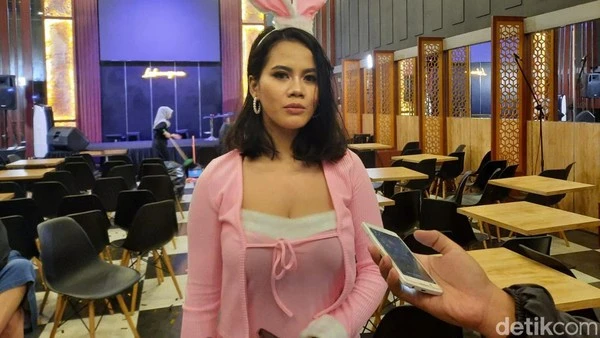 Siskaeee dan 15 orang lainnya yang dijadikan saksi tak menghadiri panggilan Polda Metro Jaya. (Detikcom)
