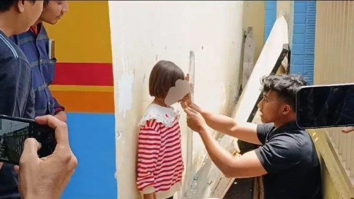 Foto: Anak SD Alami Kebutaan Usai Matanya Dicolok Tusuk Bakso Kakak Kelas karena Enggan Berikan Uang Jajan | Pifa Net