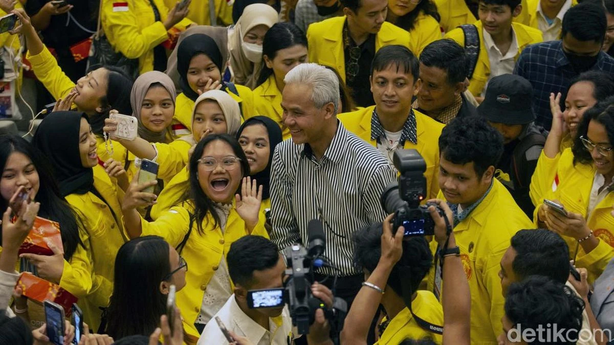 Foto: Momen Ganjar Pranowo Isi Kuliah Kebangsaan FISIP UI, Ditanyai Pertanyaan Kontroversial | Pifa Net