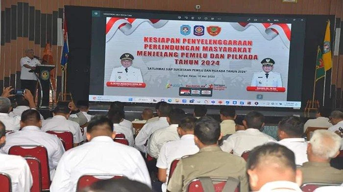 Foto: Jelang Pilkada, Bupati Muda Harap Jajarannya hingga Camat-Kades Bina Satlinmas | Pifa Net