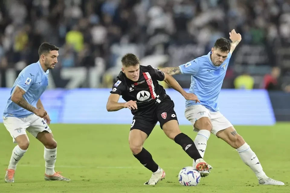 Foto: Lazio dan Monza Bermain Imbang 1-1 di Laga Serie A Minggu Ini | Pifa Net