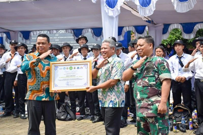 Bupati Kubu Raya, Muda Mahendrawan, saat PKKMB IKIP PGRI Pontianak. (Dok. Prokopim Pemkab Kubu Raya)