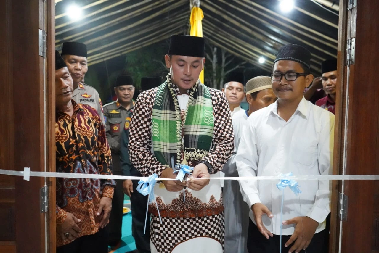 Foto: Gelar Safari Dakwah, Wabup Kapuas Hulu Hadiri Peringatan Maulid Nabi di Kec. Hulu Gurung dan Bunut Hulu | Pifa Net