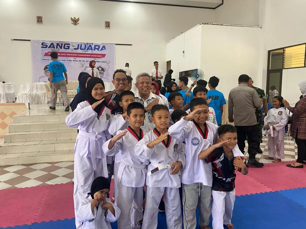 Foto: Muda Mahendrawan Berharap Peserta Taekwondo di Bupati Kubu Raya Championship Jadi Atlet Mendunia | Pifa Net
