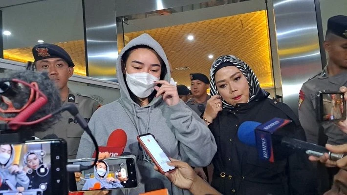 Foto: Amanda Manopo Dicecar 34 Pertanyaan saat Diperiksa Polisi Terkait Dugaan Promosi Judi Online | Pifa Net