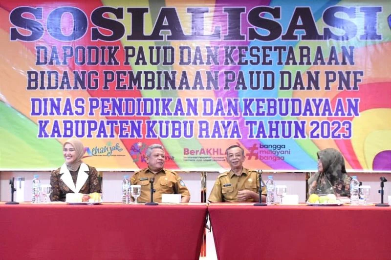 Foto: Hadiri Gelaran Sosialisasi Dapodik PAUD dan Kesetaraan, Bupati Muda Tekankan Pentingnya Semangat Sekolah Sejak Dini | Pifa Net
