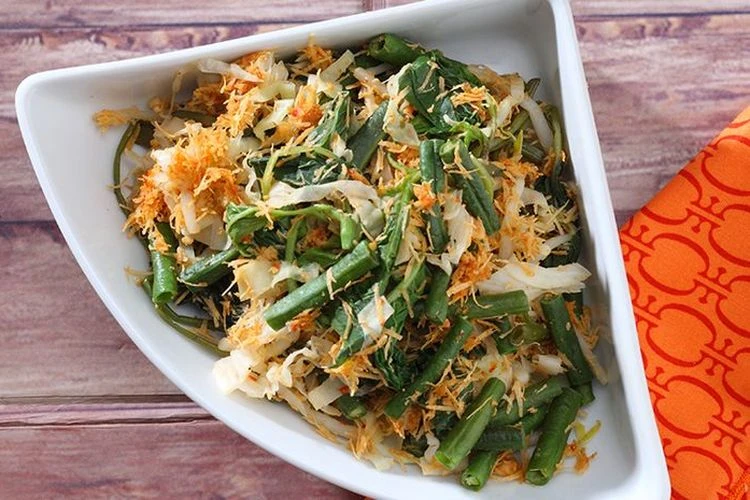 Resep dan cara membuat urap sayur ala Chef Jordhy Aldyan Latif, urap yang sehat dan murah. (Dok. SAJIANSEDAP)
