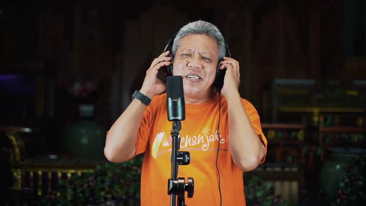 Foto: Ciptakan Lagu "Pesan Mendunia", Bupati Muda Harap Beri Inspirasi Pada Generasi Muda | Pifa Net