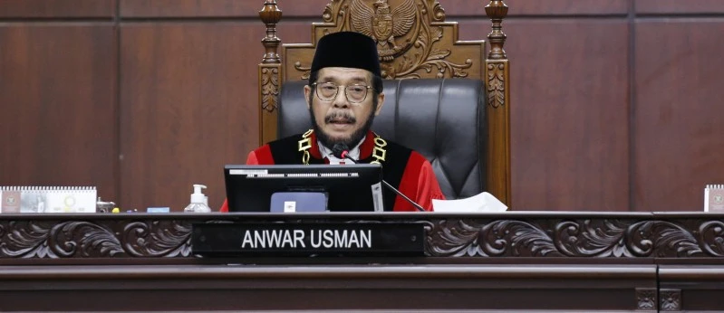 Foto: Ketok Palu! Kini Usia Capres-Cawapres Boleh di Bawah 40 Tahun asal Berpengalaman sebagai Kepala Daerah | Pifa Net