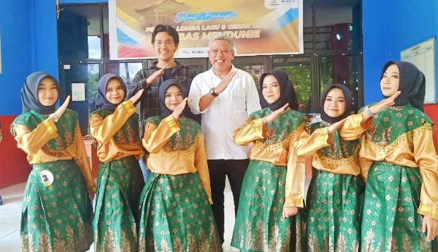 Foto: Muda Mahendrawan Hadiri Lomba Lagu dan Gerak Tari 'Sambas Mendunie' | Pifa Net