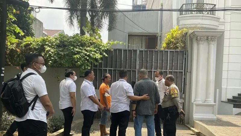 Foto: Polisi Geledah Rumah Ketua KPK Firli Terkait Kasus Dugaan Pemerasan Yasin Limpo | Pifa Net