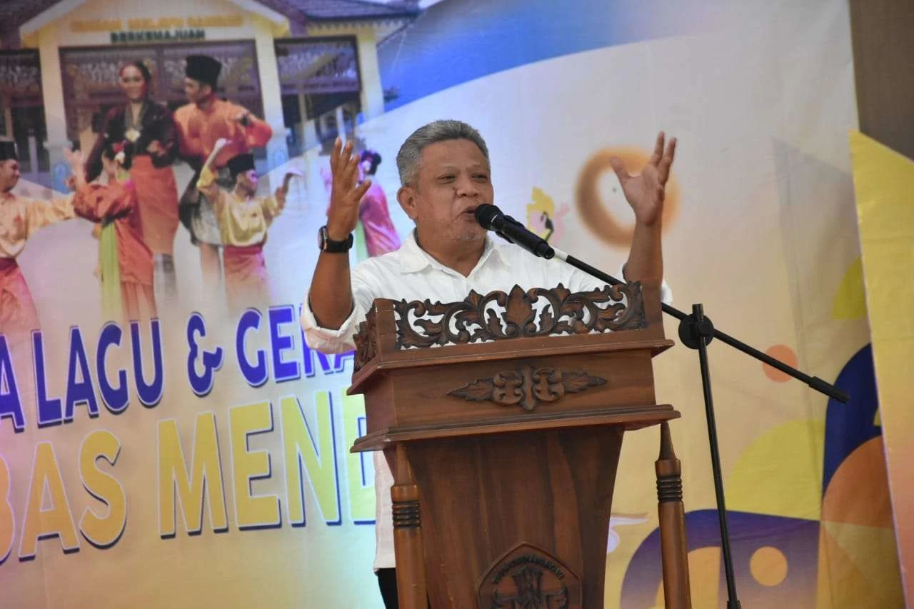 Foto: Bupati Muda Mehendrawan Meriahkan Lomba Tari dan Seni di Kabupaten Sambas | Pifa Net