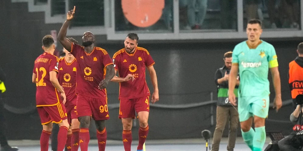 Foto: AS Roma Raih Kemenangan 2-0 atas Slavia Praha di Liga Eropa | Pifa Net