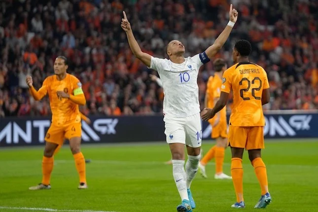 Foto: Prancis Kokoh di Puncak Klasemen, Mbappe Antar Les Bleus Menang 2-1 Atas Belanda | Pifa Net