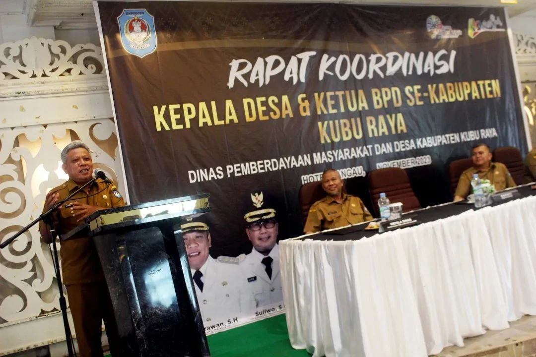 Bupati Kubu Raya, Muda Mahendrawan mengajak para Kades fokus pada pembangunan, terkhusus di tahun politik. (Dok. Prokopim Pemkab Kubu Raya)