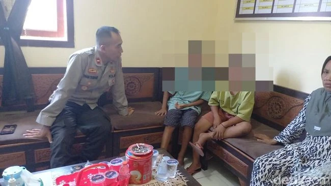 Foto: Viral 2 Bocah SD Asal Sampang Madura Nekat Naik Motor ke Jakarta Tanpa Helm | Pifa Net