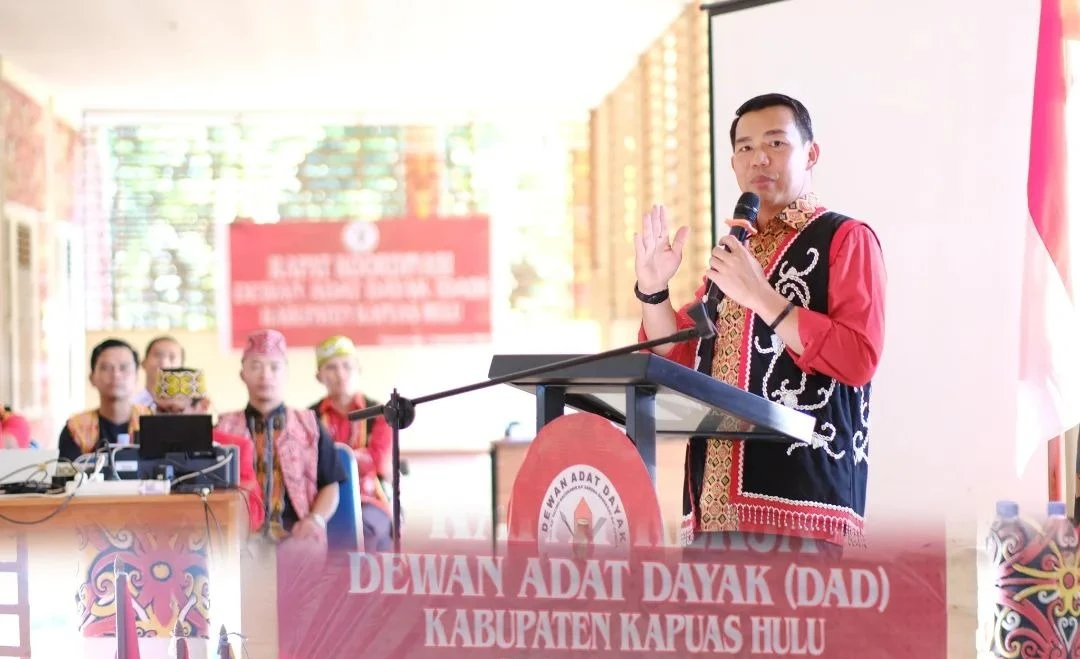 Foto: Bupati Fransiskus Diaan Harap Unsur Seni hingga Adat dan Budaya di Kapuas Hulu Terus Dilestarikan | Pifa Net