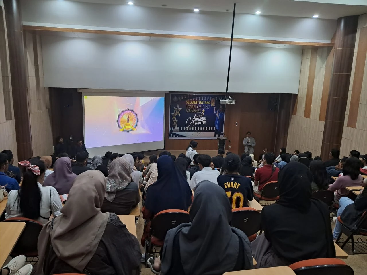 Foto: Zulfydar Zaidar Mochtar Apresiasi Prestasi Peserta FFPK IV yang Angkat Isu Sosial Politik Melalui Film | Pifa Net
