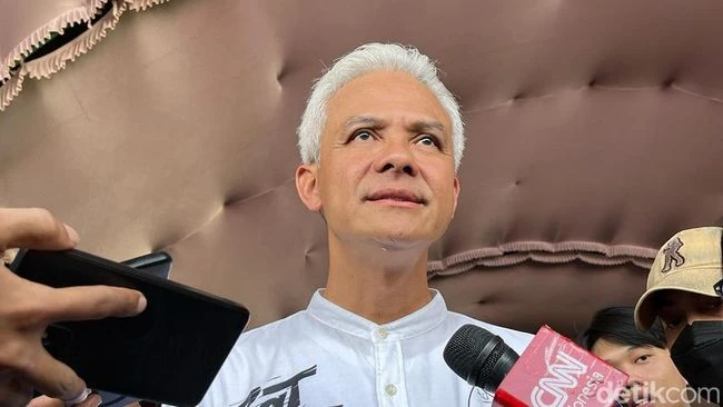 Foto: Ganjar Pranowo Berduka Cita Atas Meninggalnya Rizal Ramli: Sosok Ekonom yang Istimewa | Pifa Net