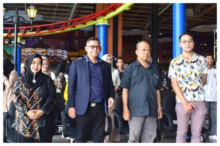 Foto: Zulfydar Zaidar Mochtar Apresiasi Kreativitas Mahasiswa UNU Kalbar dan UnMuh Pontianak: Bersama Wujudkan Indonesia Emas! | Pifa Net