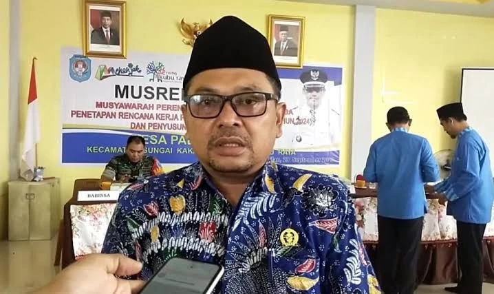 Foto: Bongkar Muat Babi Tanpa Izin, Dewan Kalbar Curiga KSOP 'Bermain' | Pifa Net