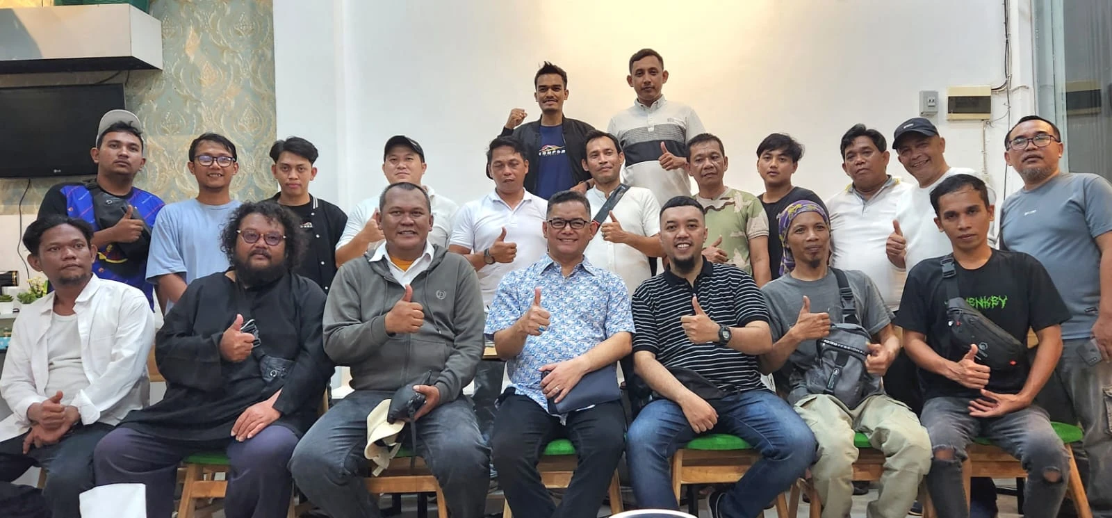 Foto: Zulfydar Zaidar Mochtar Tampung Aspirasi Pengemudi Taxi Online di Pontianak Terkait Ancaman Premanisme | Pifa Net