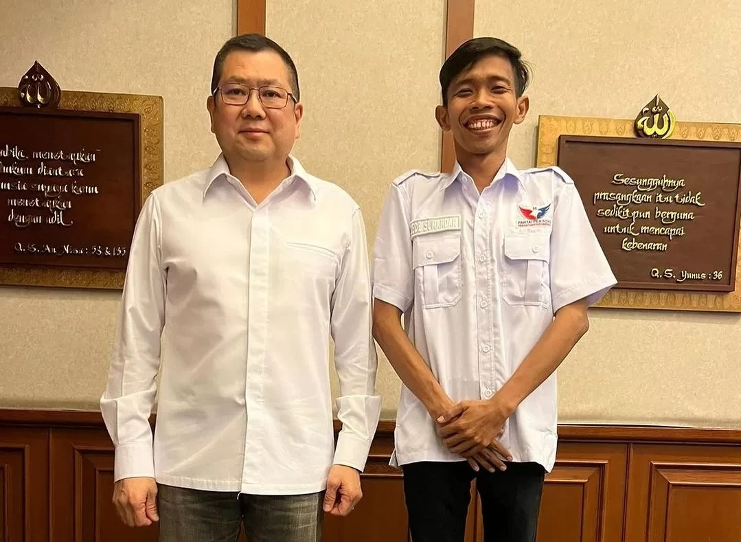 Foto: 2 Mobil Melayang, Dede Sunandar Hanya Raih 10 Suara di Pemilu 2024 | Pifa Net