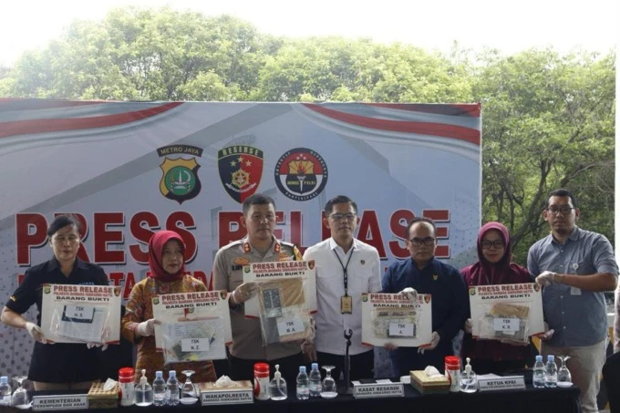 Foto: 8 Anak Jadi Korban Pornografi Anak Sesama Jenis Jaringan Internasional | Pifa Net