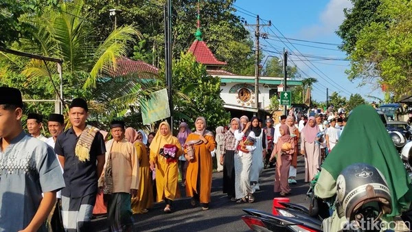 Foto: Jemaah Masjid Aolia di Gunungkidul Lebaran Hari ini | Pifa Net