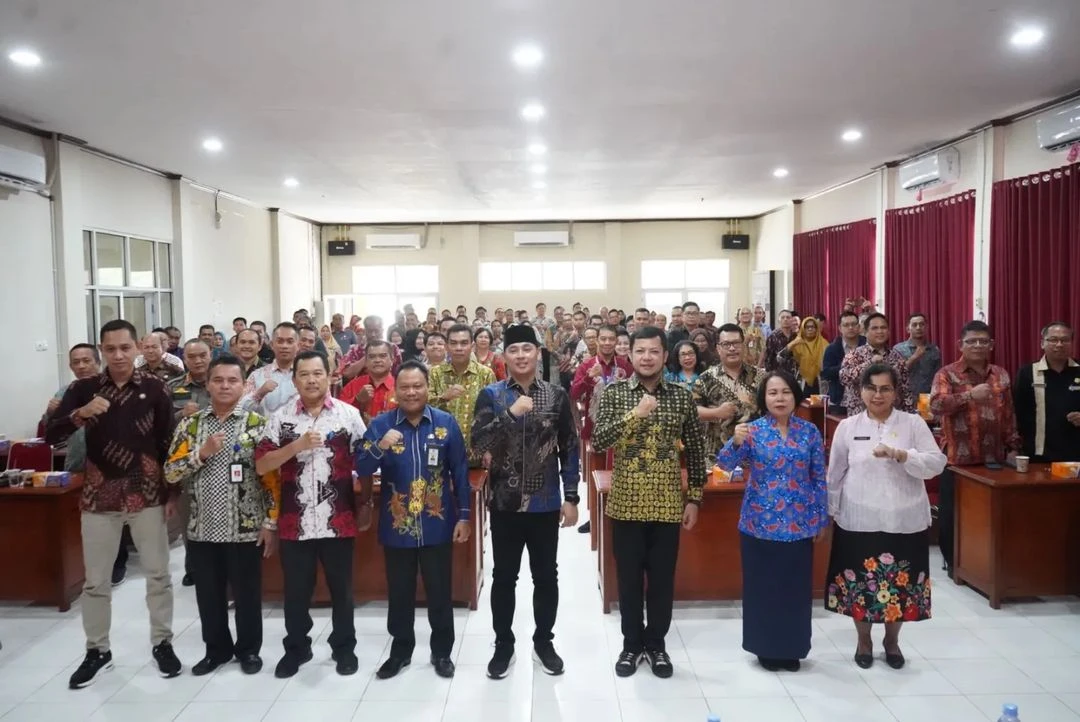 Foto: Pengadaan Barang/Jasa Rawan Penyelewengan, Wabup Kapuas Hulu Harap Bimtek Jadi Solusi | Pifa Net