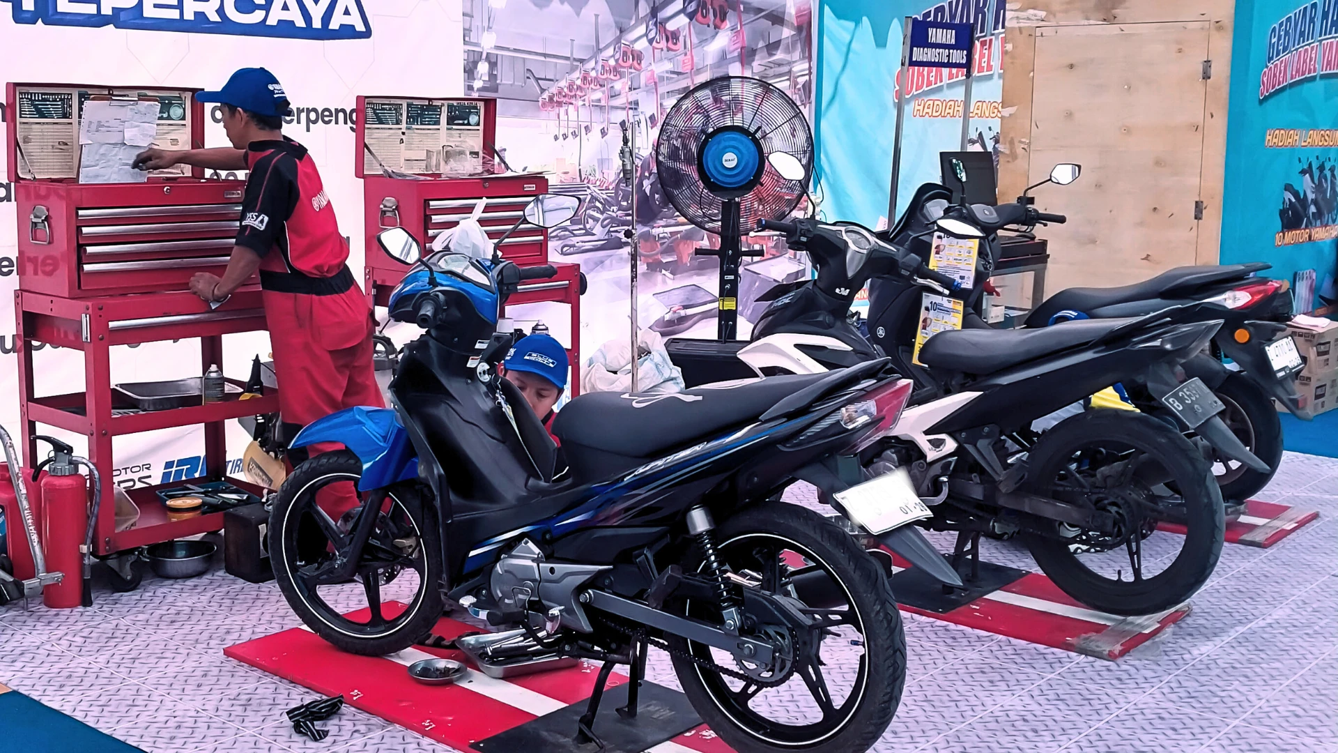 Foto: Ramai Pengunjung, 17 Ribu Lebih Orang Manfaatkan Bengkel Jaga Yamaha Selama Libur Lebaran | Pifa Net