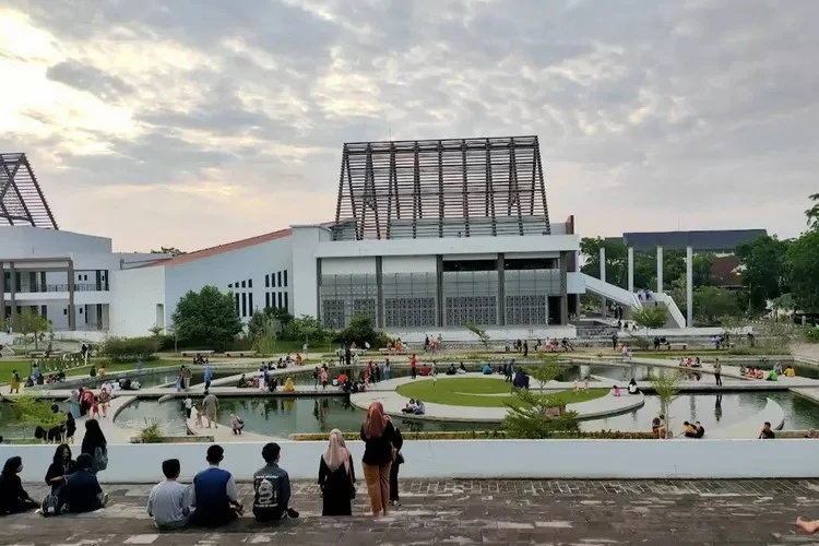 Foto: 5 Taman di Pontianak Cocok Untuk Melepas Penat Setelah Bekerja | Pifa Net